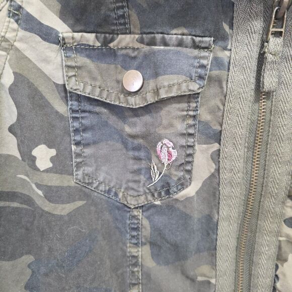 Womens Camo Jacket Utility Cargo Floral Embroidered Cotton Med Ashley by 26 Intl - Picture 5 of 14